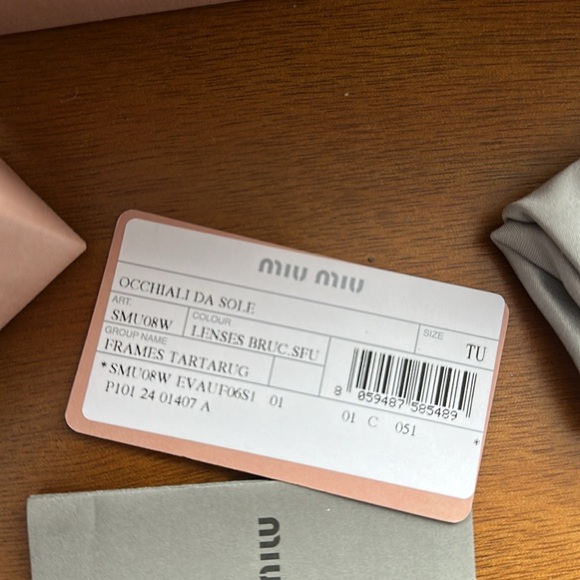 Miu Miu Sunglasses - Picture 6 of 7